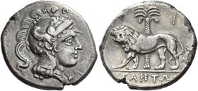Velia
Nomos circa 305-290, AR 7.11g. Head of Athena r., wearing a crested Attic helmet decorated with a wreath and wing, above visor, Π and below, Φ....