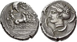 Syracuse
Tetradrachm signed by Euainetos and Eukleidas circa 413-405, AR 17.30 g. Fast quadriga driven r. by charioteer holding reins and kentron. Ab...