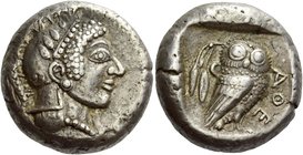Attica, Athens
Tetradrachm circa 475-470, AR 17.16 g. Head of Athena r., wearing round earring and crested helmet decorated with zig-zag and pellet p...