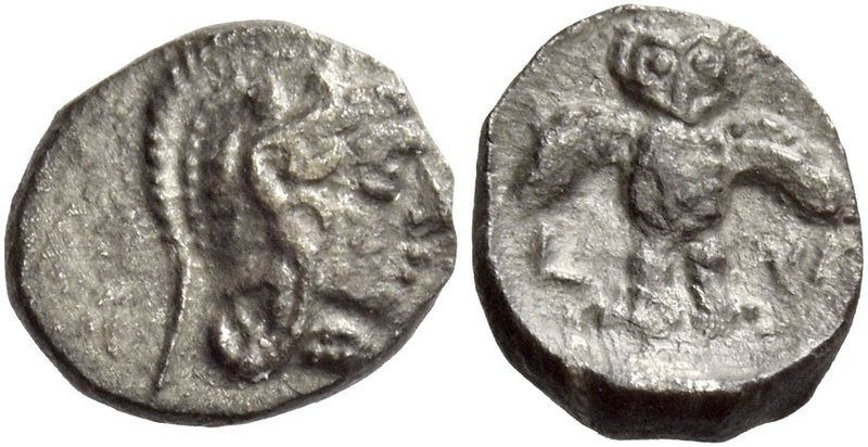 Samaria
ma'al-obol, uncertain mint circa IV century BC, AR 0.73 g. Helmeted hea...