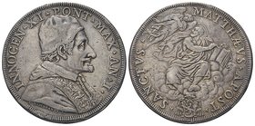 Innocenzo XI (Benedetto Odescalchi), 1676-1689.
Piastra a. I.
Ag gr. 31,32
Dr. INNOCEN XI PONT MAX AN I. Busto a d., con camauro, mozzetta e stola ...