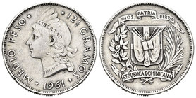 República Dominicana. 1/2 peso. 1961. (Km-21). Ag. 12,39 g. Golpes. MBC-. Est...15,00.
