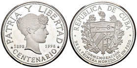 Cuba. Medalla. 1998. Ag. 31,15 g. Conmemoración de la primera moneda de 1 peso. 41 mm. PROOF. Est...60,00.