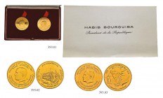 REPUBLIC OF TUNISIA 
 Encased Sets 
 Set of 2 gold coins: 10 dinars (including the business card of President Habib Bourghiba!) 1.400.- a. 1 juin 19...