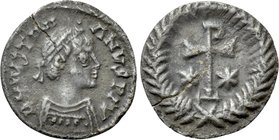 JUSTINIAN I (527-565). Half Siliqua. Ravenna.