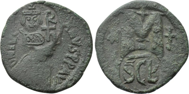 HERACLIUS (610-641). Follis. Uncertain mint in Sicily. 

Obv: Crowned and drap...