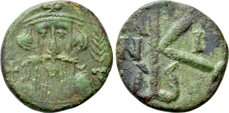 CONSTANS II (641-668). Follis. Syracuse. Dated IY 10 (651/2). 

Obv: Crowned a...