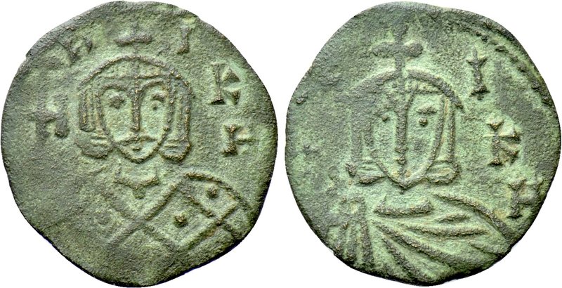 NICEPHORUS I (802-811). Follis. Syracuse. 

Obv: N - I / K / H . 
Facing bust...