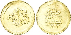 OTTOMAN EMPIRE. Mahmud II (AH 1223-1255 / 1808-1839 AD). GOLD Çeyrek or Rubiye. Constantinople (Istanbul) mint. Dated AH 1223//2 (1809 AD).