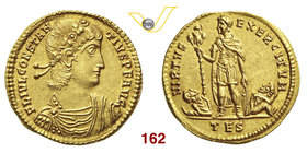 COSTANTE (337-350) Solido, Tessalonica. D/ Busto diademato, drappeggiato e corazzato R/ L'Imperatore stante con trofeo; ai suoi piedi due prigionieri....