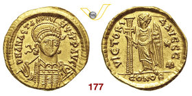 ANASTASIO I (491-498) Solido, Costantinopoli. D/ Busto frontale elmato con lancia trasversale e scudo R/ La Vittoria con lunga croce. DOC 3e Au g 4,47...