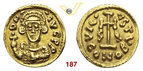 BENEVENTO - GISULFO (742-751) Tremisse. D/ Busto frontale con globo crucigero R/ Croce potenziata accantonata da lettere. MIR 165 Au g 1,27 Molto rara...