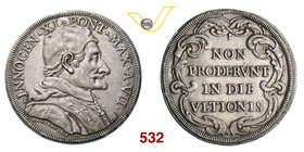 INNOCENZO XI (1676-1689) Piastra A. VII, Roma. Munt. 89 Ag g 31,94 • Fondi ripassati a pietra d'agata; lievissima traccia di appiccagnolo BB+