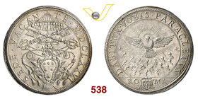 SEDE VACANTE (1676) Piastra 1676, Roma. D/ Stemma sormontato da chiavi decussate e padiglione R/ Colomba raggiante. Munt. 1 Ag g 31,91 SPL