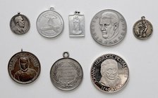 Deutschland
 Lot 8 Stück 1868 ua diverse Medaillen auch in Silber, z.B. auf Werner Freiherr von Braun oder Maria Rosenberg ss-f.stgl