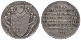 Schweiz Luzern
 Ag - Medaille 1932 auf die 600 Jahr Feier des Bundes des Standes Luzern mit den Eidgenossen, von Bossard, Dm 31,5mm. 9,74g. Randfehle...