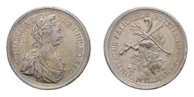 Maria Theresia 1740 - 1780
 Zinnmedaille o. J. ( 1745 ) von H. Fuchs, auf den Frieden von Dresden. Brustbild r. mit Diadem und umgelegtem Mantel//Lor...