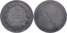 Eisenmedaille 1948 1. Preis in Tauziehen, Britisches Sportfest der Polizei Direktion Wien. 66,3g. 65mm ss/ss+
