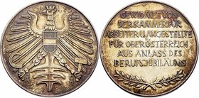 Bronzemedaille o. J. versilbert, Kammer für Arbeiter Oberödterreich, Dm 50 mm. 47,90g stgl