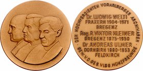 Bronzemedaille o.J. Vorarlberg, auf die Archivare, Ludwig Welti, Viktor Kleiner und Andreas Ulmer, von Schwertner. 73,20g. 50mm stgl