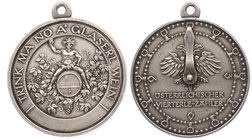 Franz Joseph I. 1848 - 1916
 Ag - Medaille o. J. (ca. 1890 ) sog. Vierterlzähler, zum Einstellen bis 12 Viertel, mit Original Öse, Dm 24 mm. Wien. 23...