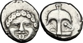 Continental Greece. Thrace, Apollonia Pontika. AR Drachm, late 5th-4th centuries BC. D/ Facing gorgoneion. R/ Upright anchor; A to left, crayfish to r...