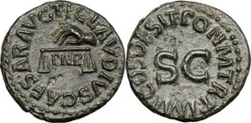 Claudius (41-54). AE Quadrans, 41 AD. D/ Right hand holding scales. R/ Large SC surrounded by legend. RIC (2nd ed.) 85. AE. g. 3.06 mm. 17.00 Very dar...