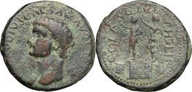 Claudius (41-54). AE 28mm, Macedon, Philippi mint, 41-54. D/ Head right. R/ Three Bases, the central with Divus Augustus standing left, crowned by Div...