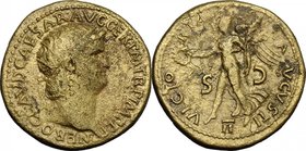Nero (54-68). AE Dupondius, 62-68. D/ Head right, radiate. R/ Victoria advancing left, holding wreath and palm. RIC (2nd ed.) 196. AE. g. 14.15 mm. 27...
