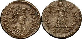 Theodosius I (379-395). AE 13mm, Siscia mint, 384-387. D/ Bust right, diademed, draped. R/ Victoria advancing left, holding wreath and palm. RIC 39B. ...