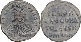 Leo VI, the Wise (886-912). AE Follis, Constantinople mint, 886-912. D/ Bust facing, crowned, draped, holding akakia. R/ Incription in four lines. DOC...