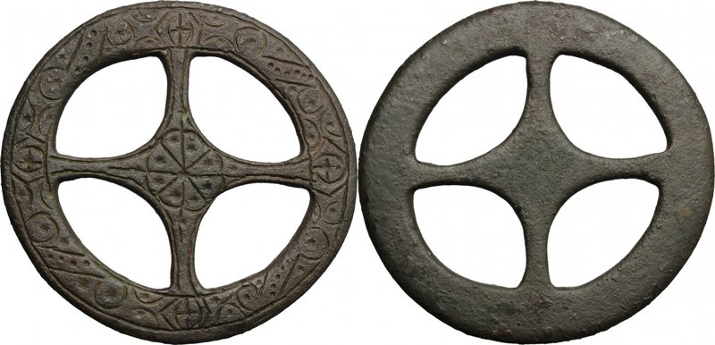 Bronze cruciform decorative element.
 Medieval.
 65 mm diameter.