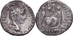 7-6 aC. Augusto (27 aC-14 dC). Lugdunum. Denario. FFC 20. Ag. 3,69 g. MBC+. Est.180.