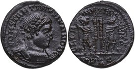 307-337 dC. Constantino II. Lugdunum. Nummus. RIC VII Lyons 244. Ae. 2,32 g. EBC-. Est.30.