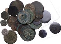 Lote de 30 monedas, desde medievales a Isabel II. A examinar. BC a MBC-. Est.60.