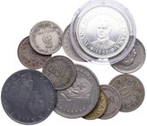 Lote de 13 monedas Mundo: Suiza, Argentina, Vaticano, España. Ni. Ag. 5 centavos, 100 liras, 5, 10, 20 pfenning, 1 y 2 francos, 500 pesetas. 1915 a 19...