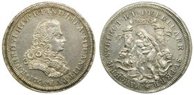 CARLOS III. Medalla proclamación. 1746. Módulo de 4 reales. 12,42 gr Ag. Ø 34,3 mm (H9). Plata fundida. Rara. 
Grado: ebc
