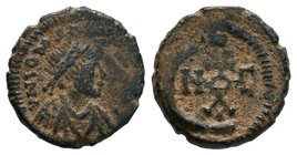 Justinian I. 527-565. Æ Pentanummium (12mm, 1.43 g, 12h). Theoupolis (Antioch) mint.

Condition: Very Fine

Weight: 2.27gr
Diameter: 15.30mm

From a P...