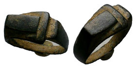Ancient Roman Military Ring - 1st Century AD 

Condition: Very Fine

Weight: 6,21gr
Diameter: 23mm

From a Private Uk Collection.