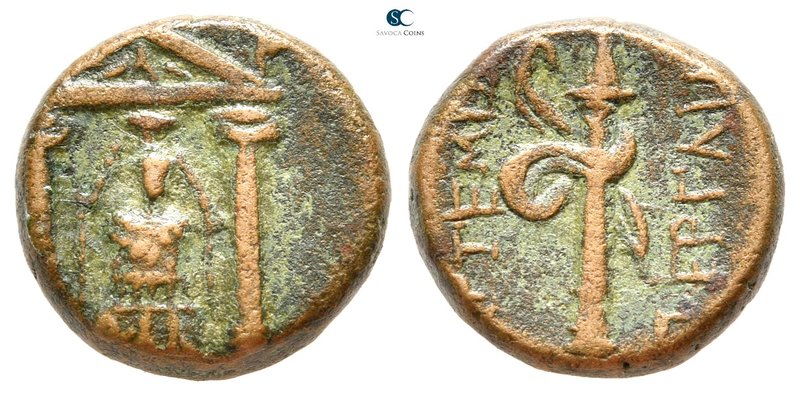 Pamphylia. Perge 50-30 BC. 
Bronze Æ

16 mm., 4,63 g.



very fine