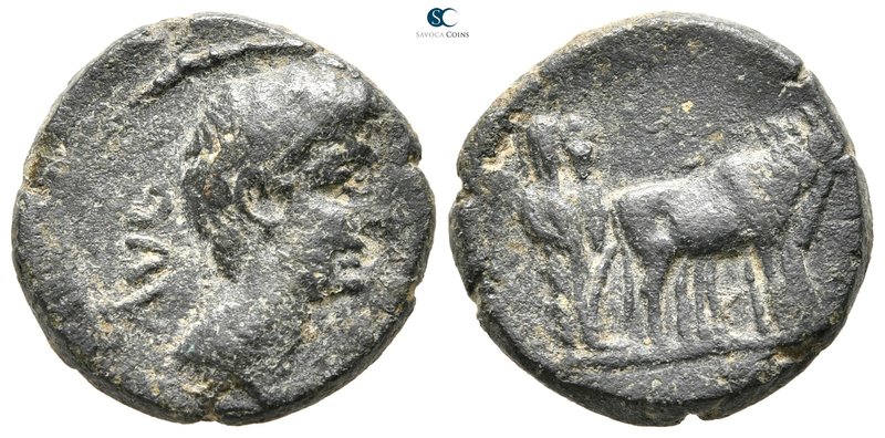 Macedon. Philippi. Augustus 27 BC-AD 14. 
Bronze Æ

19 mm., 4,52 g.



ve...