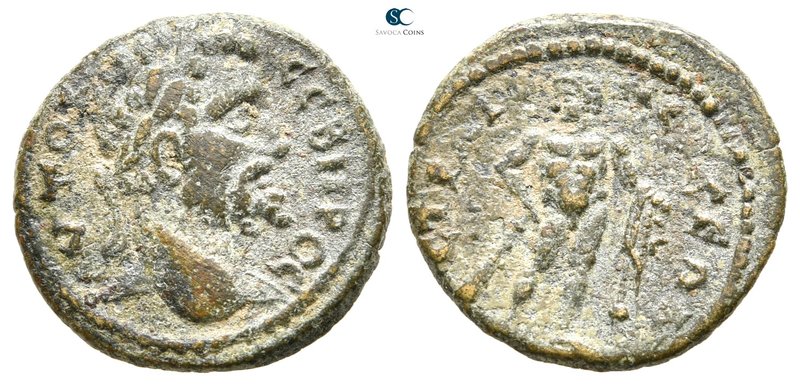 Caria. Stratonikeia. Septimius Severus AD 193-211. 
Bronze Æ

17 mm., 2,88 g....