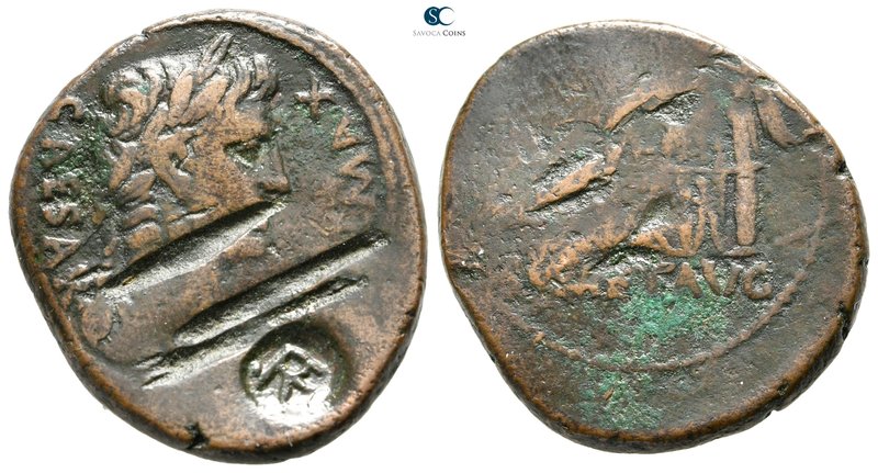 Augustus 27 BC-AD 14. Lugdunum
As Æ

26 mm., 11,19 g.



nearly very fine...