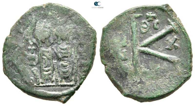 Justin II and Sophia AD 565-578. Thessalonica
Half follis Æ

23 mm., 5,51 g....