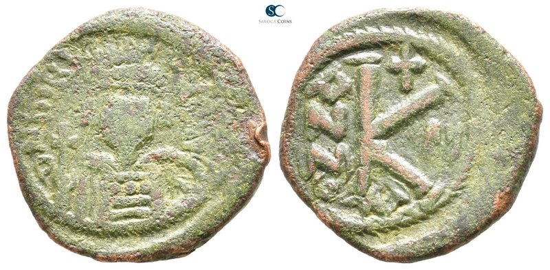 Maurice Tiberius AD 582-602. Constantinople
Half follis Æ

22 mm., 5,08 g.
...