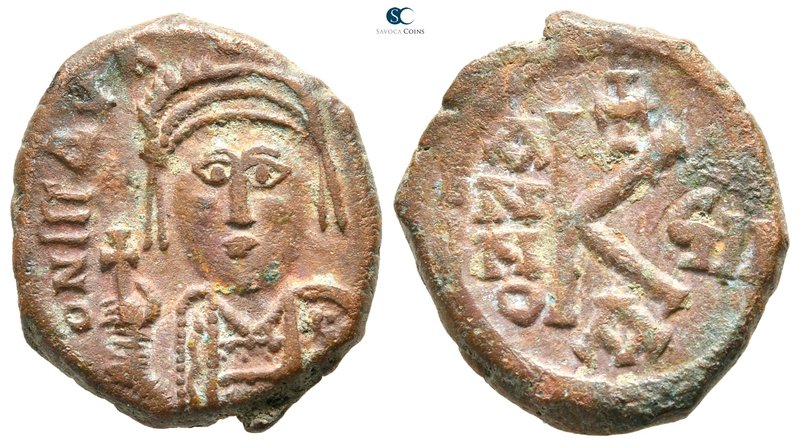 Maurice Tiberius AD 582-602. Constantinople
Half follis Æ

21 mm., 5,54 g.
...