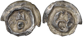 Bracteat, II half of XII century
Brakteat II połowa XII wieku - głowa z dwuczłonową koroną
 Ładny, bardzo ciekawy typologicznie egzemplarz. Ubytek c...