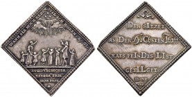 DEUTSCHLAND 
 Augsburg, Stadt 
 Silbermedaille 1704. Auf das Kinderfriedensfest. Stempel von G. F. Nürnberger. Betende Familie unter strahlendem Nam...