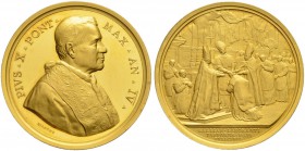 ITALIA 
 Vaticano - Stato Pontificio 
 Pio X. 1903-1914. 
 Medaglia in oro 1907/AN IV. Medaglia annuale. Consacrazione di vescovi francesi. Opus F....