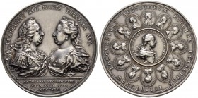 RDR / ÖSTERREICH 
 Maria Theresia, 1740-1780. 
 Silbermedaille 1759 (1958). Auf die kaiserliche Familie. Stempel von A. Wideman und G. Ehle. Die Bru...